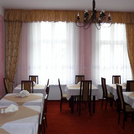Hotelik Parkowy Легница Екстериор снимка