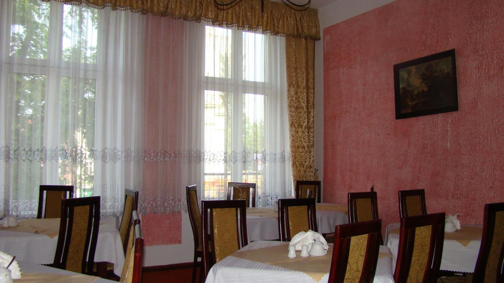 Hotelik Parkowy Легница Екстериор снимка