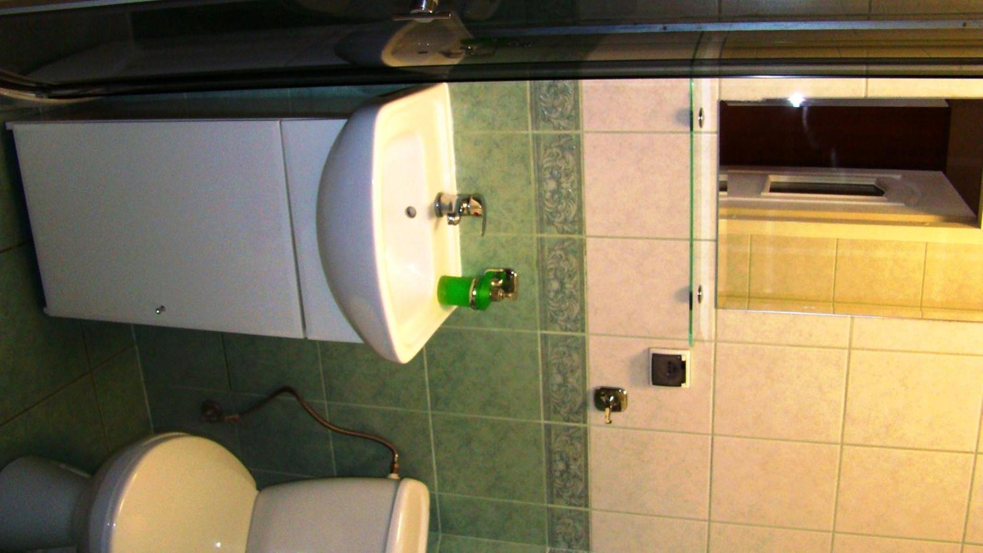 Hotelik Parkowy Легница Екстериор снимка