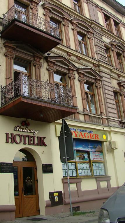 Hotelik Parkowy Легница Екстериор снимка